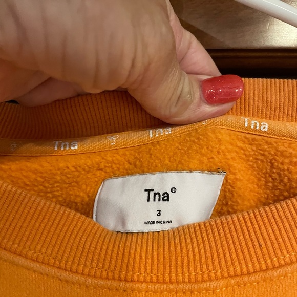 Aritzia used orange sweatshirt - Picture 6 of 13